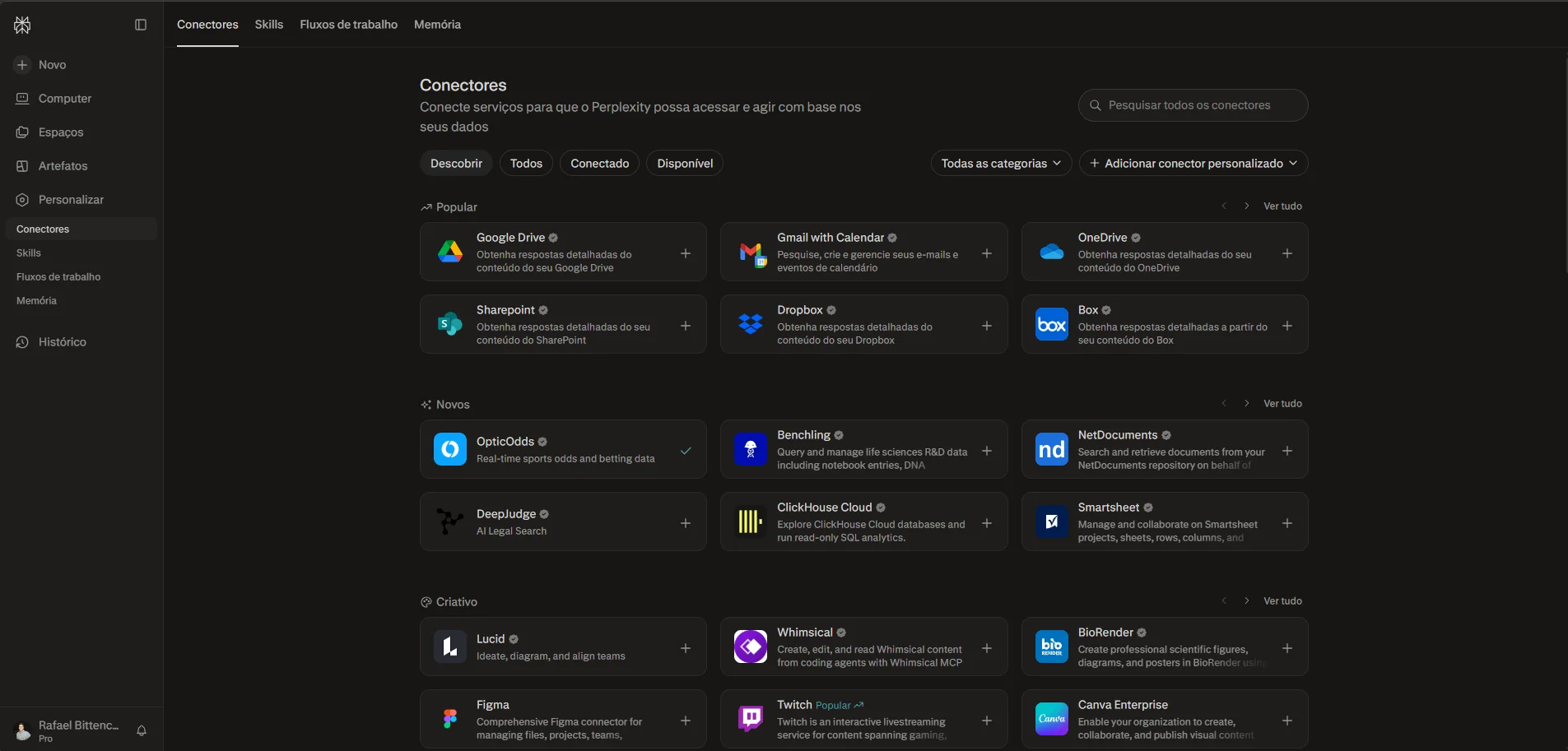 Página Conectores do Perplexity, com os separadores Descobrir, Todos, Conectado e Disponível e o botão Adicionar conector personalizado no canto superior direito.